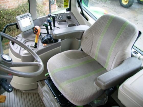 2009 John Deere 6330