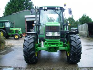 2009 John Deere 6330