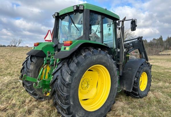 Traktor John Deere 6310