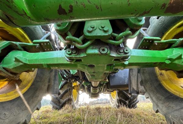 Traktor John Deere 6310