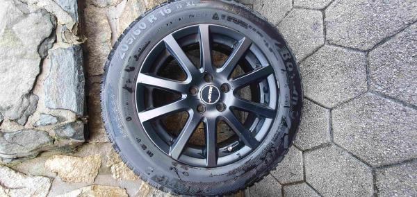 PRODAM 4 ALUMINIJASTA PLATIŠČA 16 COL.5 VIJAKOV.
